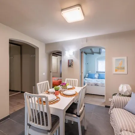 Pippi's Aquarium With A/c